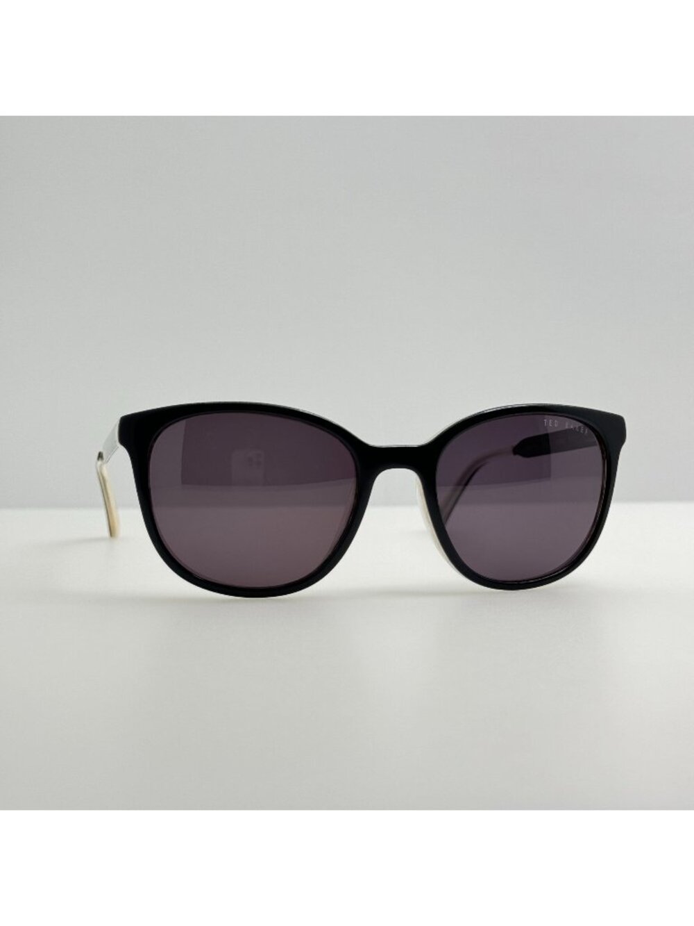 Ted Baker Sunglasses B692 BLK 51-18-140
